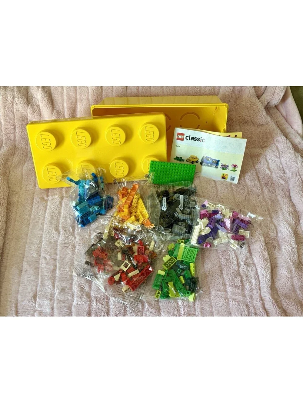 LEGO Classic Medium Creative Brick Box - 484 Pcs Open Box Sealed Bags